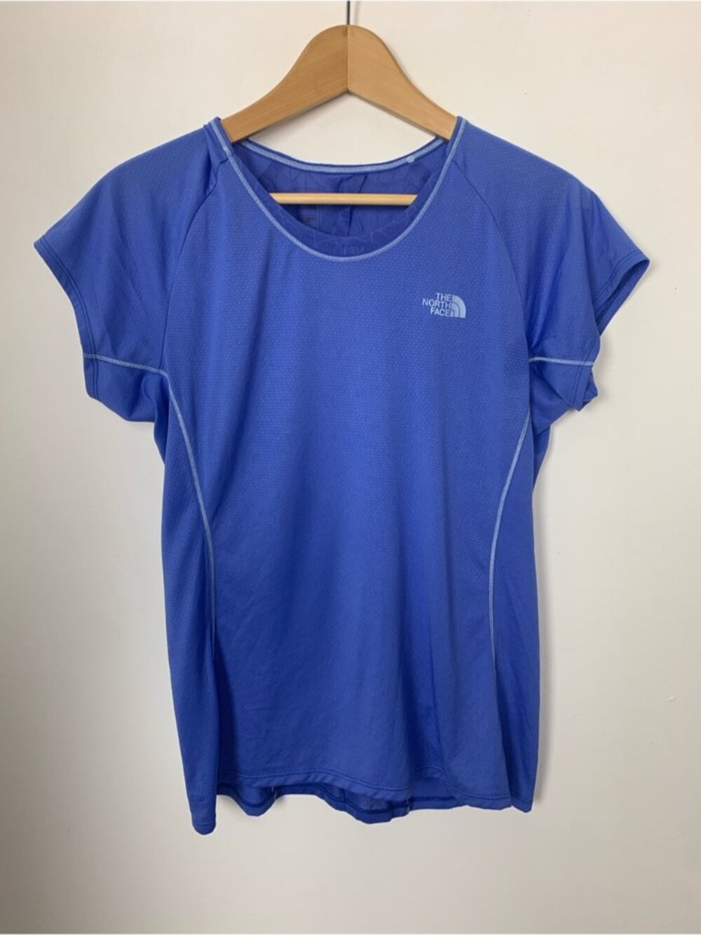 The North Face Tshirt - Picture 3 of 8
